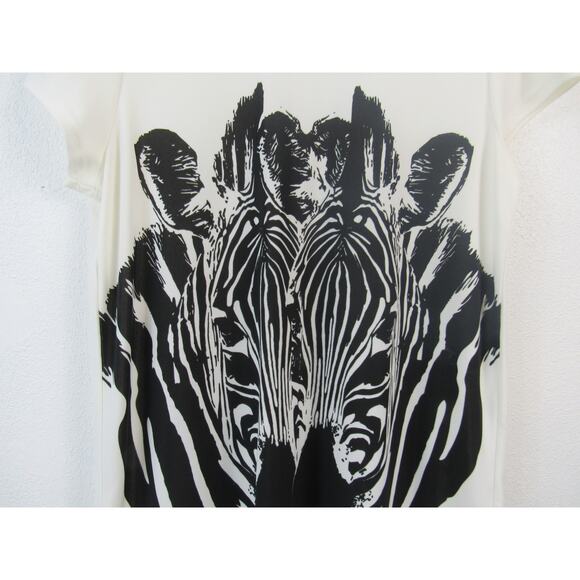 Express Medium White Zebra Print Short Sleeve Top Graphic Tee Rounded Neck - Picture 2 of 4